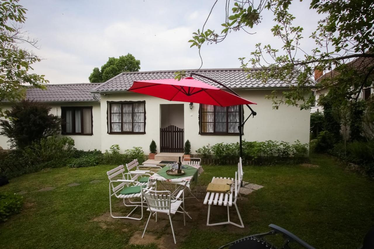 Hellenyi Apartmanok ฮอร์กานี ภายนอก รูปภาพ