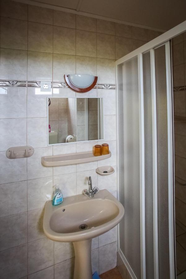 Hellenyi Apartmanok ฮอร์กานี ภายนอก รูปภาพ